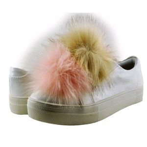 Soda pompom sneakers